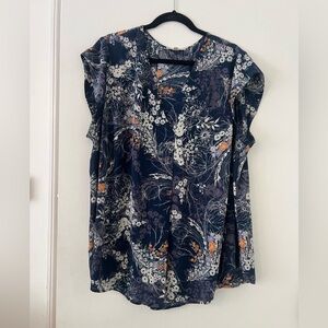 Serein brand Floral Navy Women's Blouse size 3X (M122)